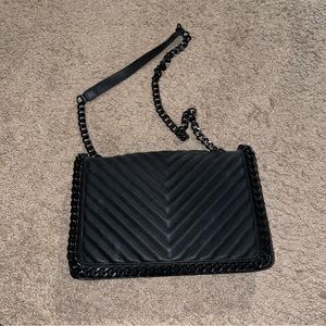 ALDO’s Greenwald Chain Border Quilted Crossbody Bag